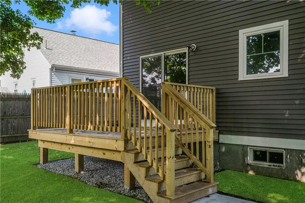 66 Fraser Street East Providence RI 02914