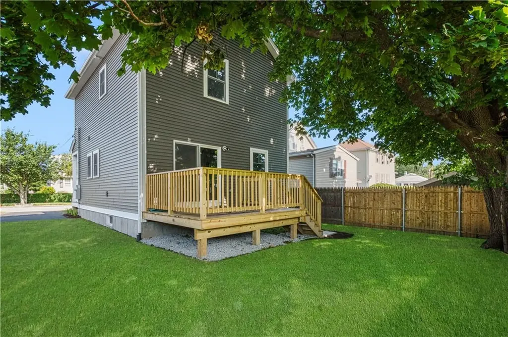 66 Fraser Street East Providence RI 02914