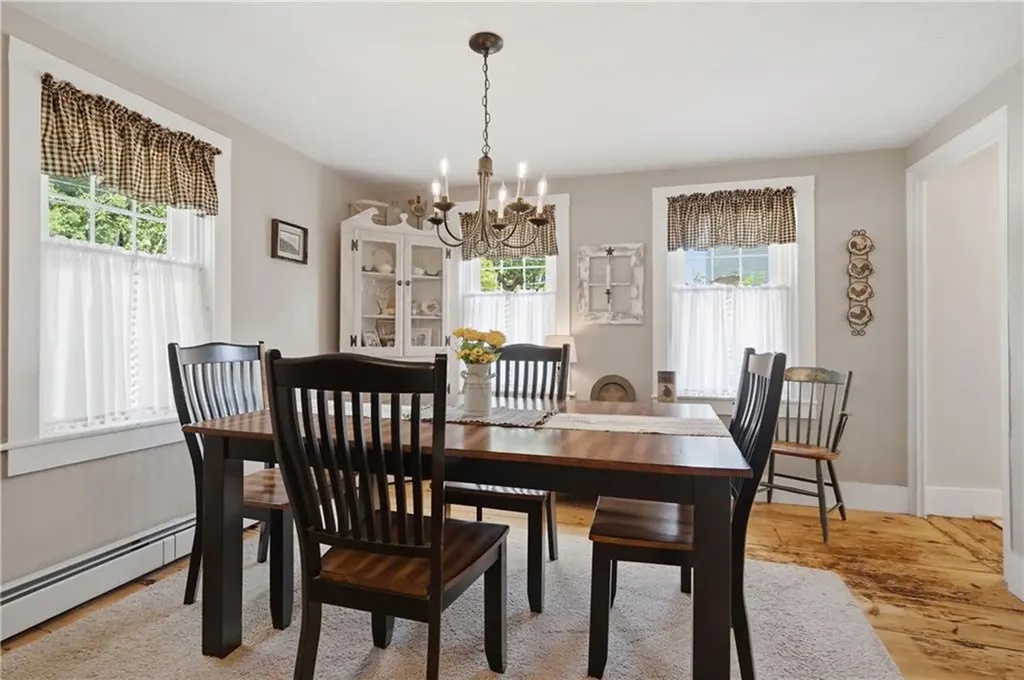 44 Old Great Road North Smithfield RI 02896