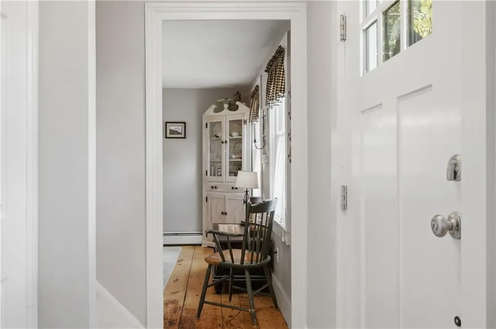44 Old Great Road North Smithfield RI 02896