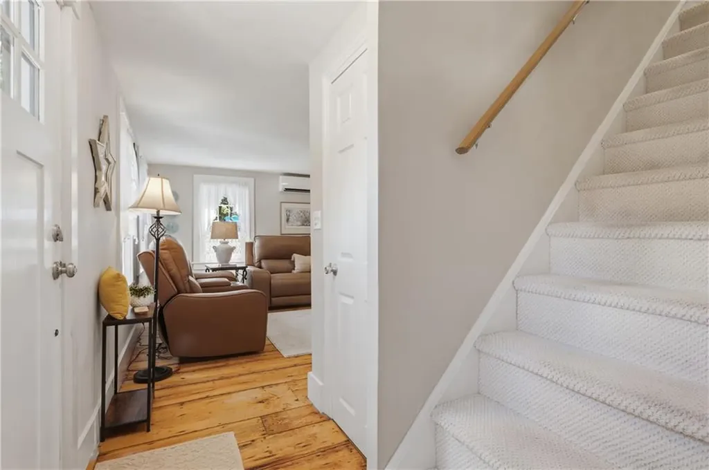 44 Old Great Road North Smithfield RI 02896