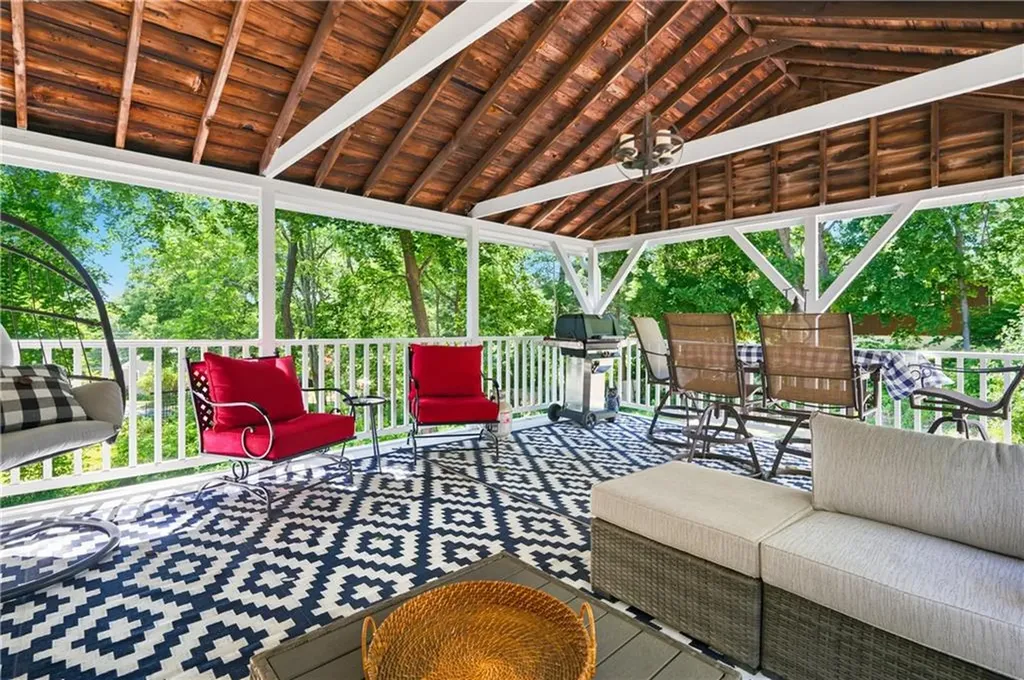 44 Old Great Road North Smithfield RI 02896