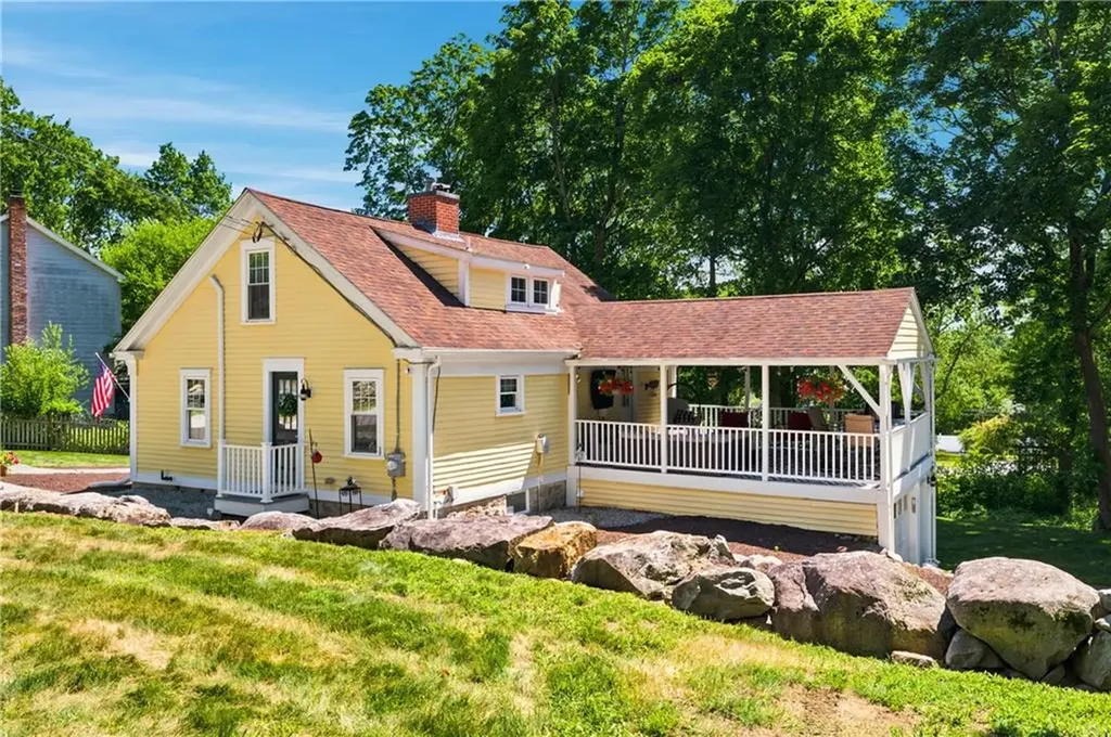 44 Old Great Road North Smithfield RI 02896