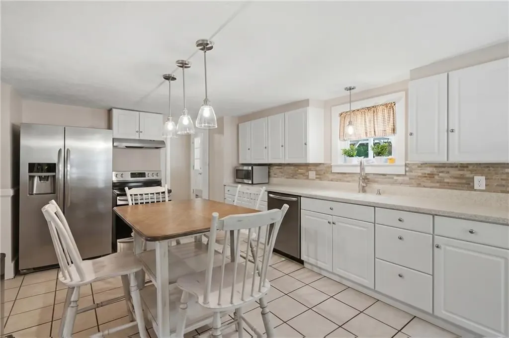 44 Old Great Road North Smithfield RI 02896