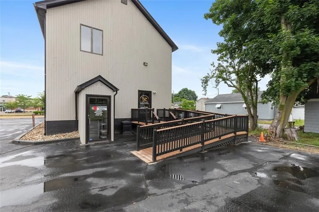 135 Atwood Avenue Cranston RI 02920