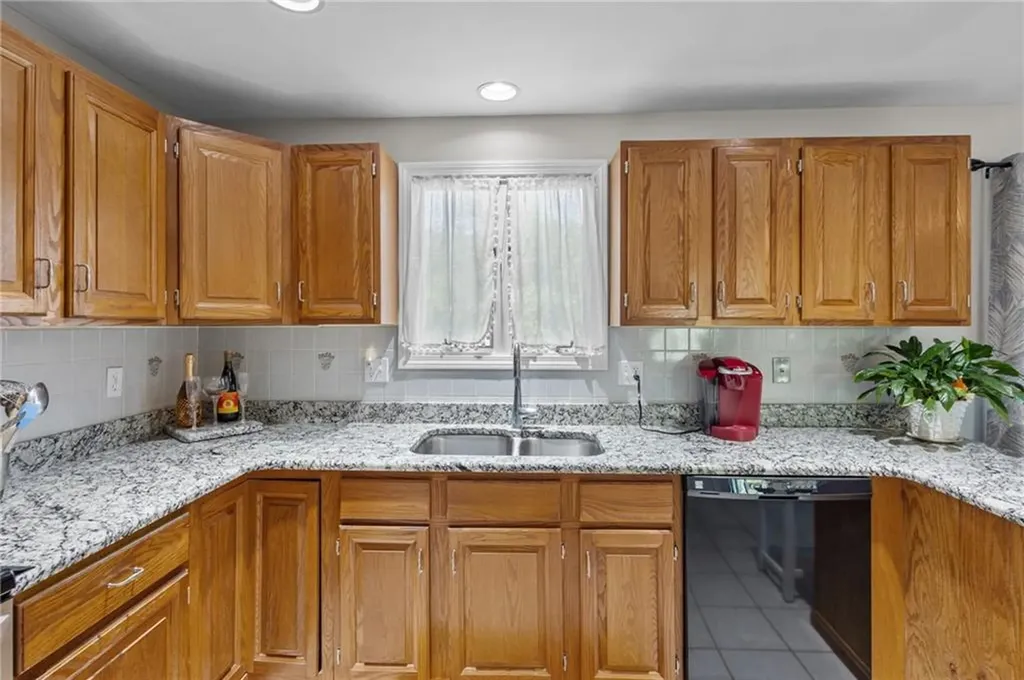 20 Tamarac Drive Smithfield RI 02828