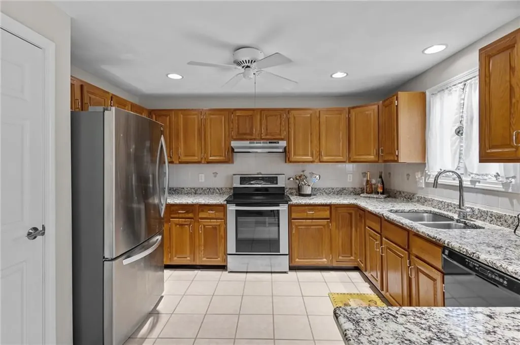 20 Tamarac Drive Smithfield RI 02828