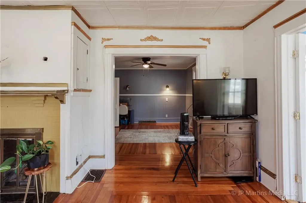 146 Garden Street Cranston RI 02910