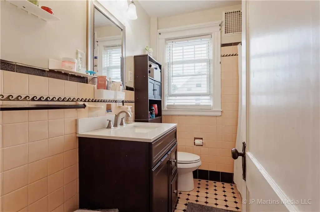 146 Garden Street Cranston RI 02910