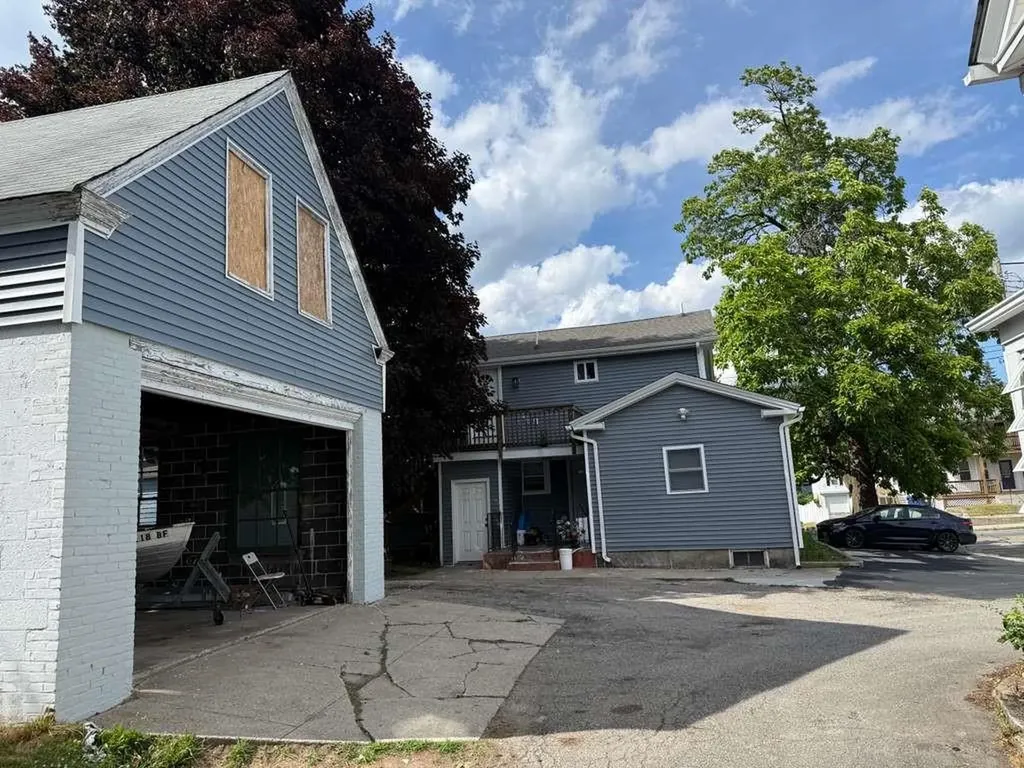 1928 Smith Street North Providence RI 02911