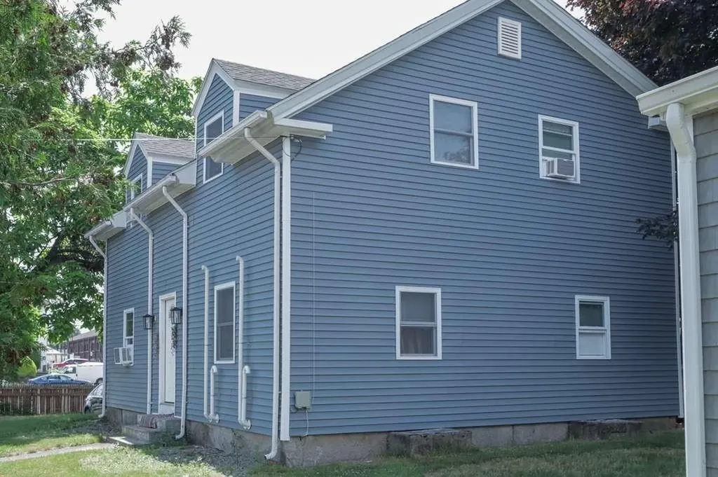 1928 Smith Street North Providence RI 02911