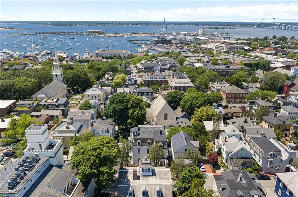 41 School Street Newport RI 02840