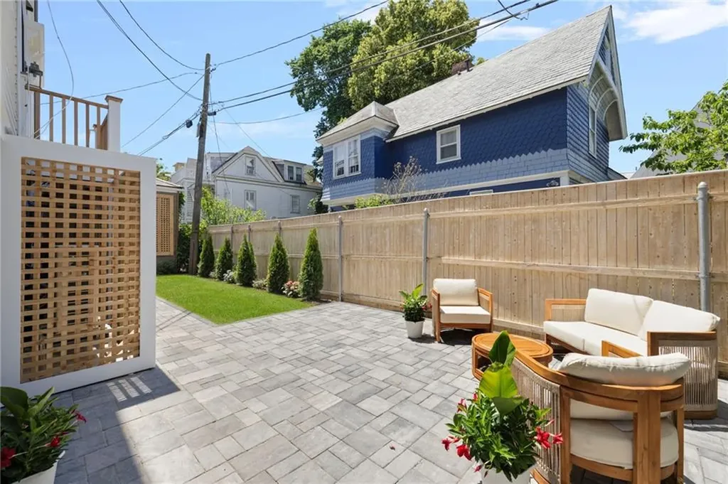 41 School Street Newport RI 02840