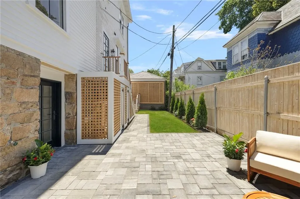 41 School Street Newport RI 02840