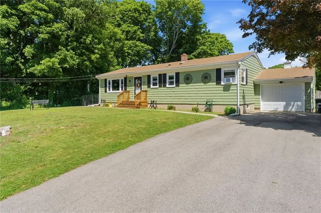 25 Meadow Lark Drive Westerly RI 02891