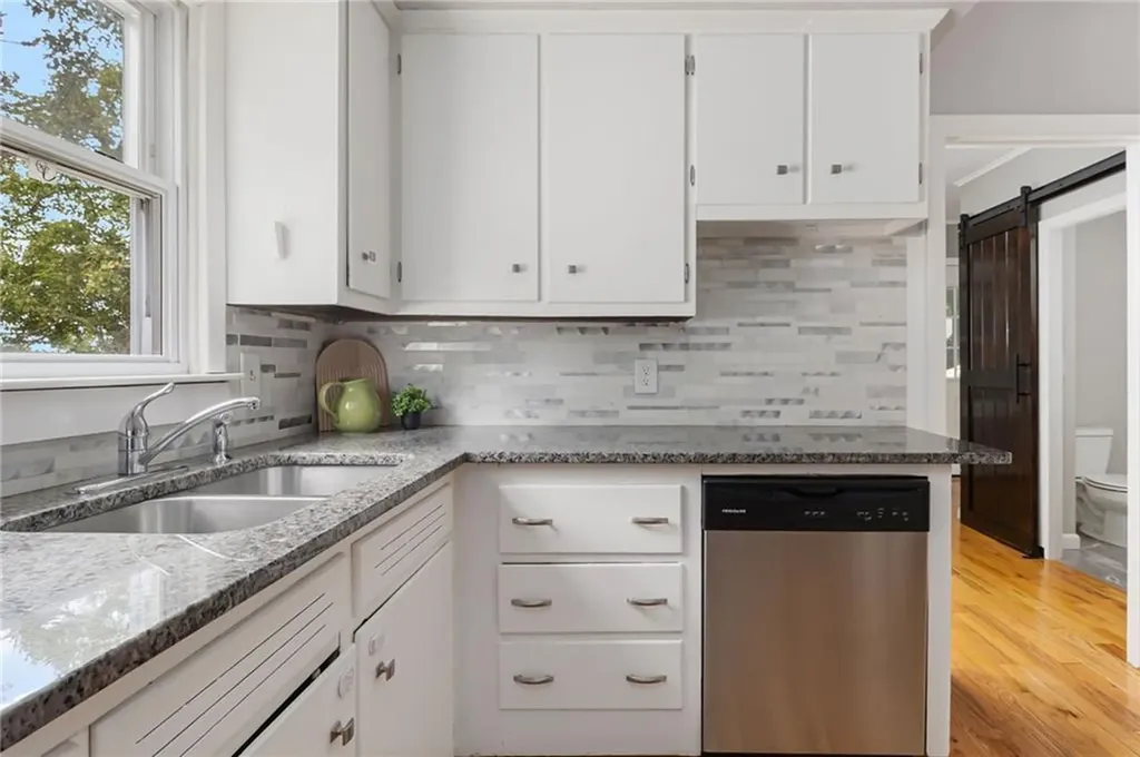 785 Main Avenue Warwick RI 02886