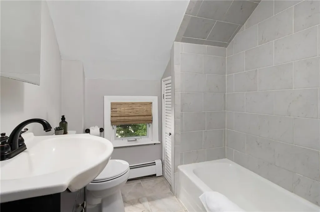 785 Main Avenue Warwick RI 02886