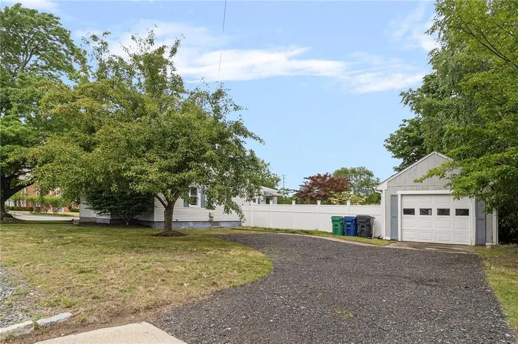 785 Main Avenue Warwick RI 02886