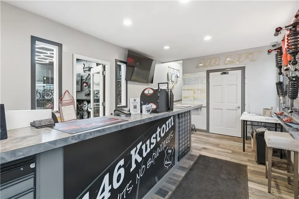 1097 Eddie Dowling Highway North Smithfield RI 02896