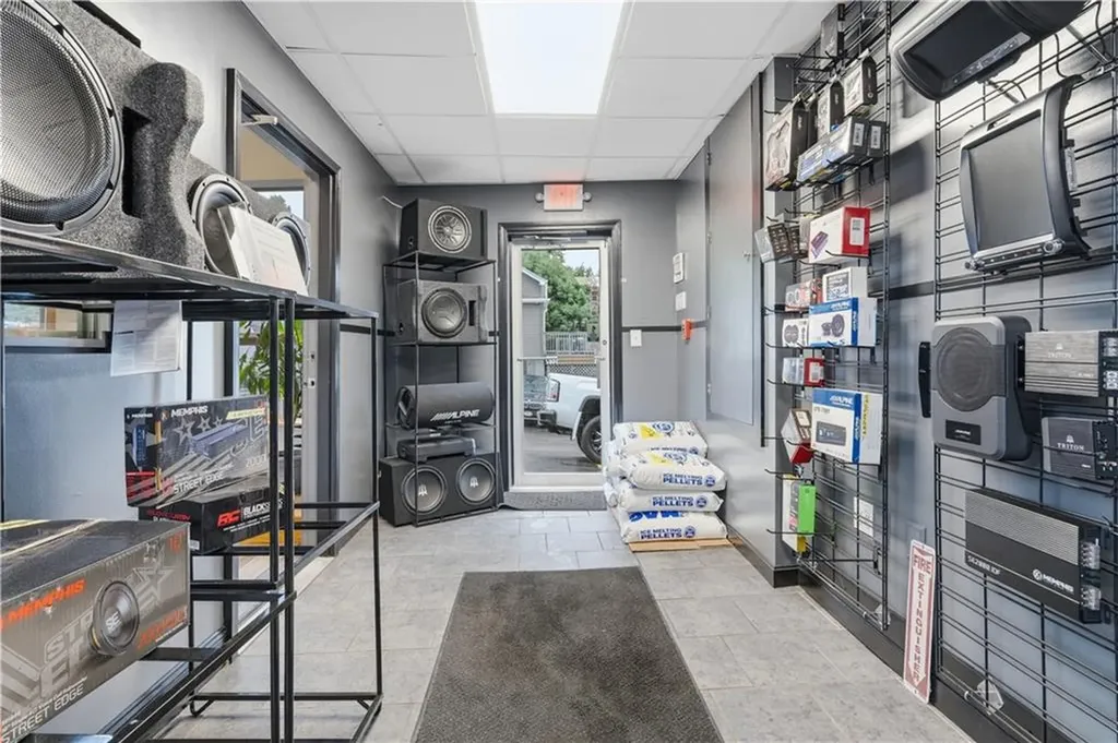 1097 Eddie Dowling Highway North Smithfield RI 02896