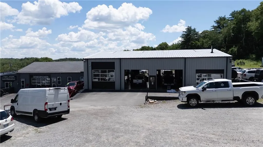 1097 Eddie Dowling Highway North Smithfield RI 02896