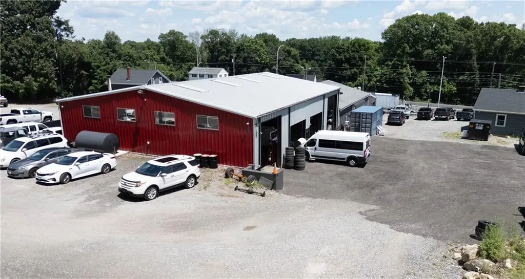 1097 Eddie Dowling Highway North Smithfield RI 02896