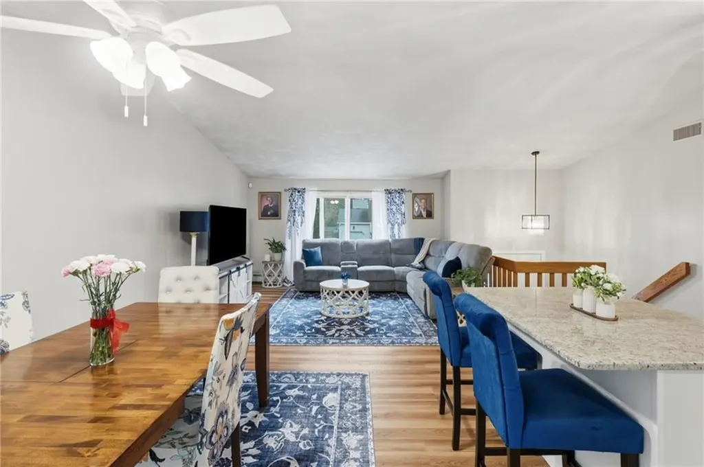 9 Daisy Court Cranston RI 02920