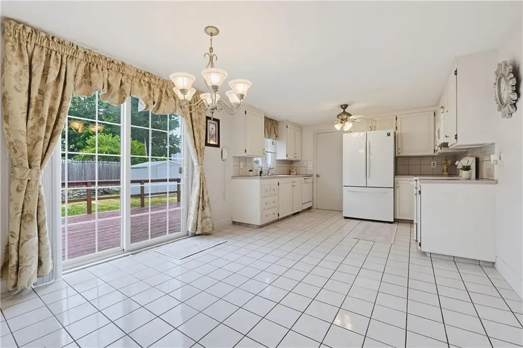 31 Benjamin Avenue Cranston RI 02920