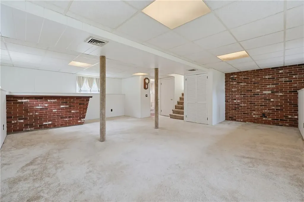 31 Benjamin Avenue Cranston RI 02920