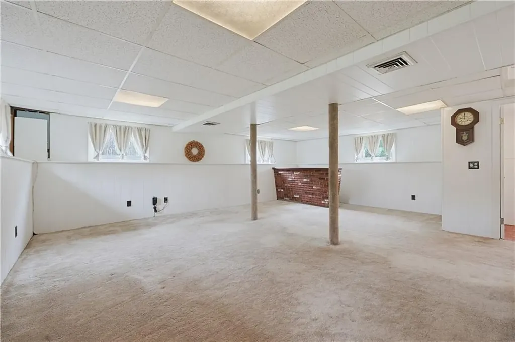 31 Benjamin Avenue Cranston RI 02920