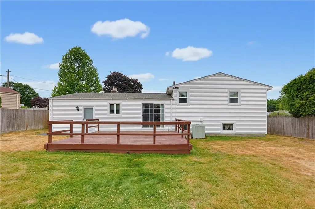 31 Benjamin Avenue Cranston RI 02920