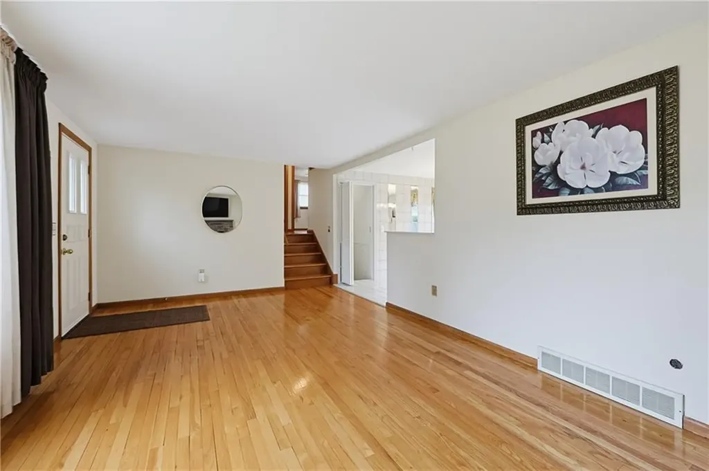 31 Benjamin Avenue Cranston RI 02920