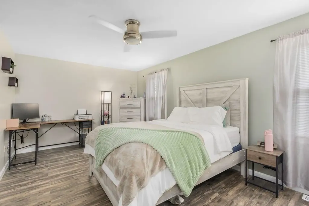 1603 Plainfield Pike Johnston RI 02919