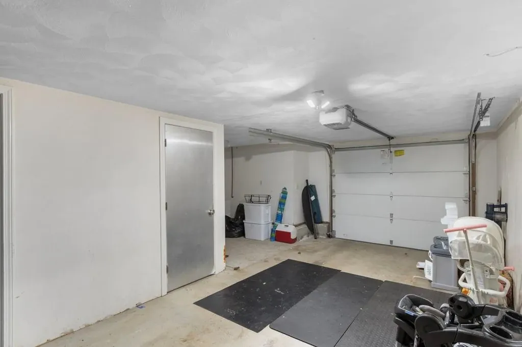 1603 Plainfield Pike Johnston RI 02919