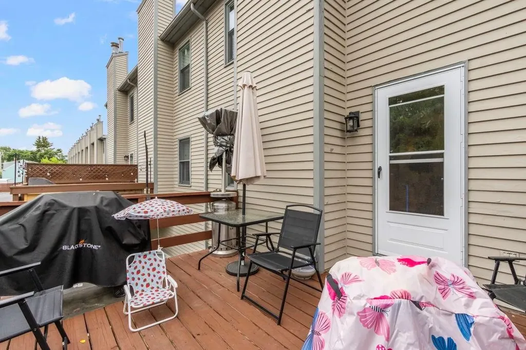 1603 Plainfield Pike Johnston RI 02919