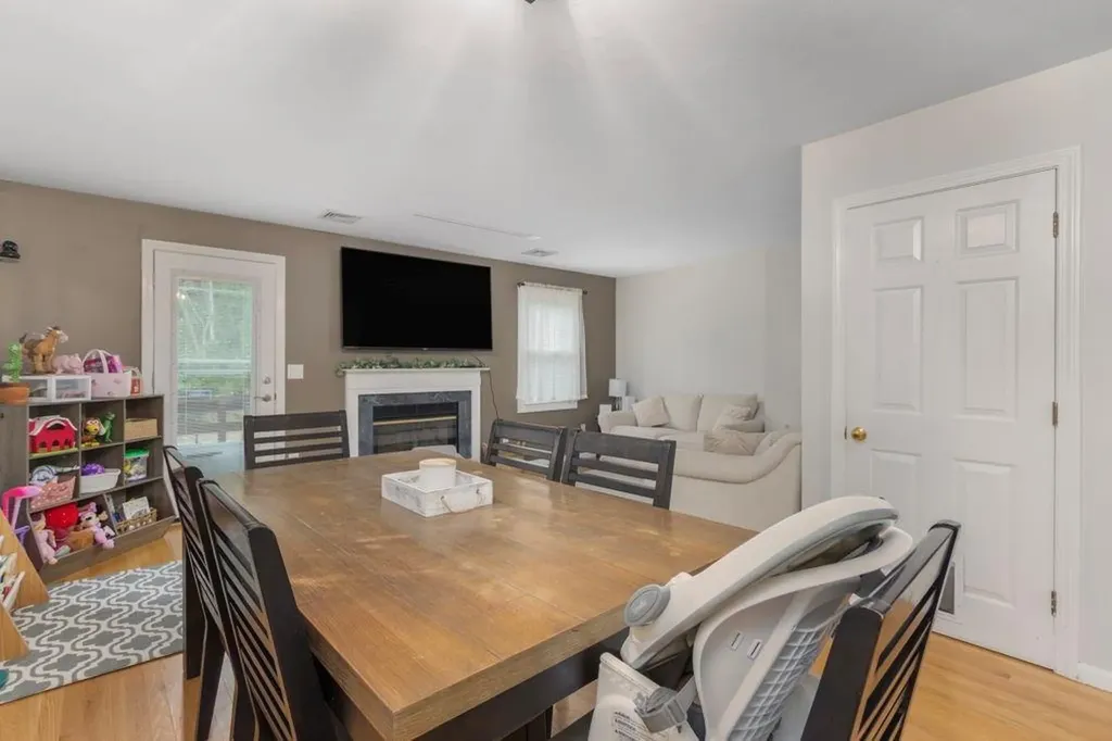 1603 Plainfield Pike Johnston RI 02919