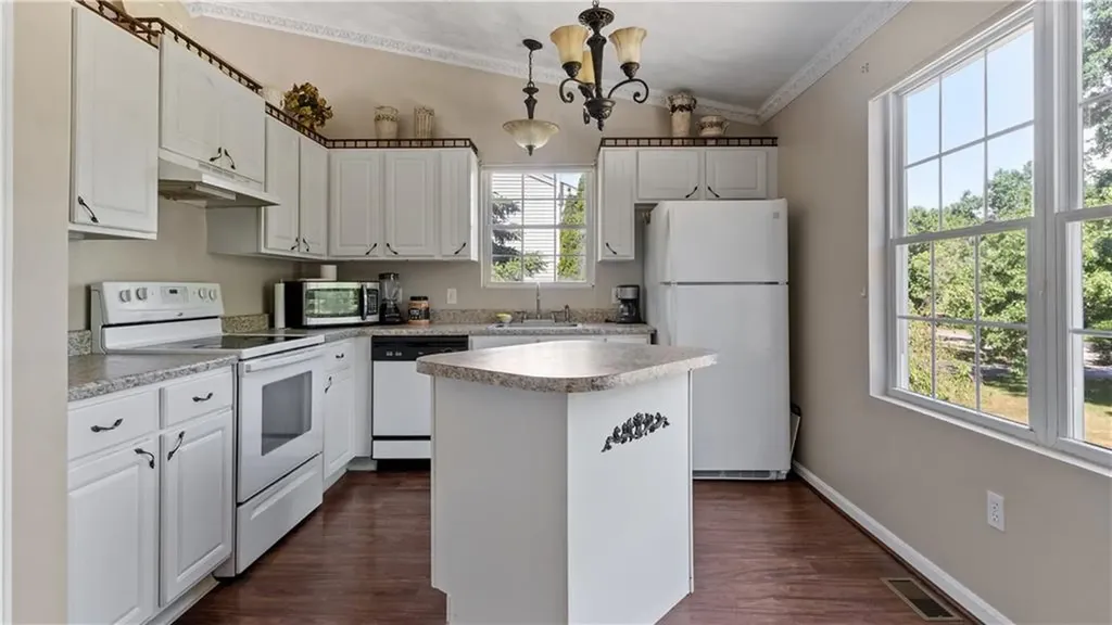 66 Hunters Crossing Drive Coventry RI 02816