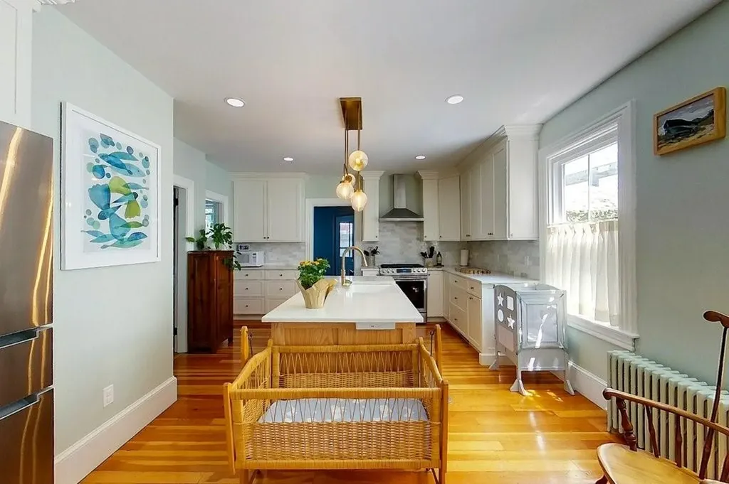 9 Dartmouth Street Newport RI 02840