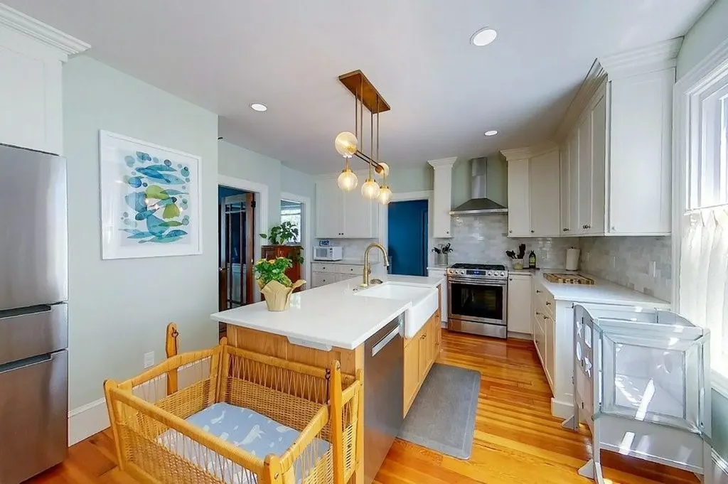9 Dartmouth Street Newport RI 02840