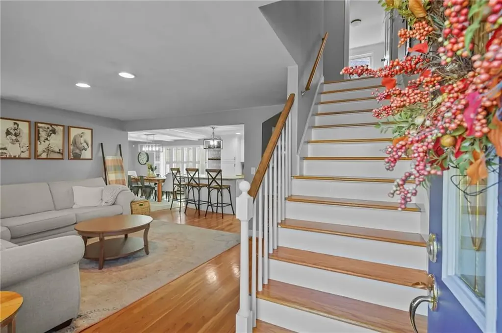 38 Angela Avenue Cranston RI 02921
