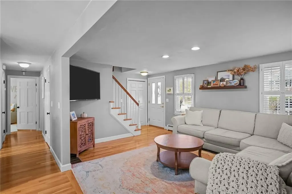 38 Angela Avenue Cranston RI 02921