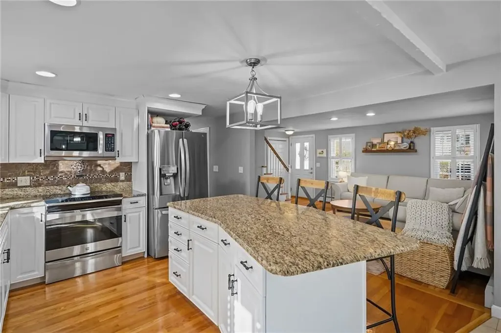 38 Angela Avenue Cranston RI 02921