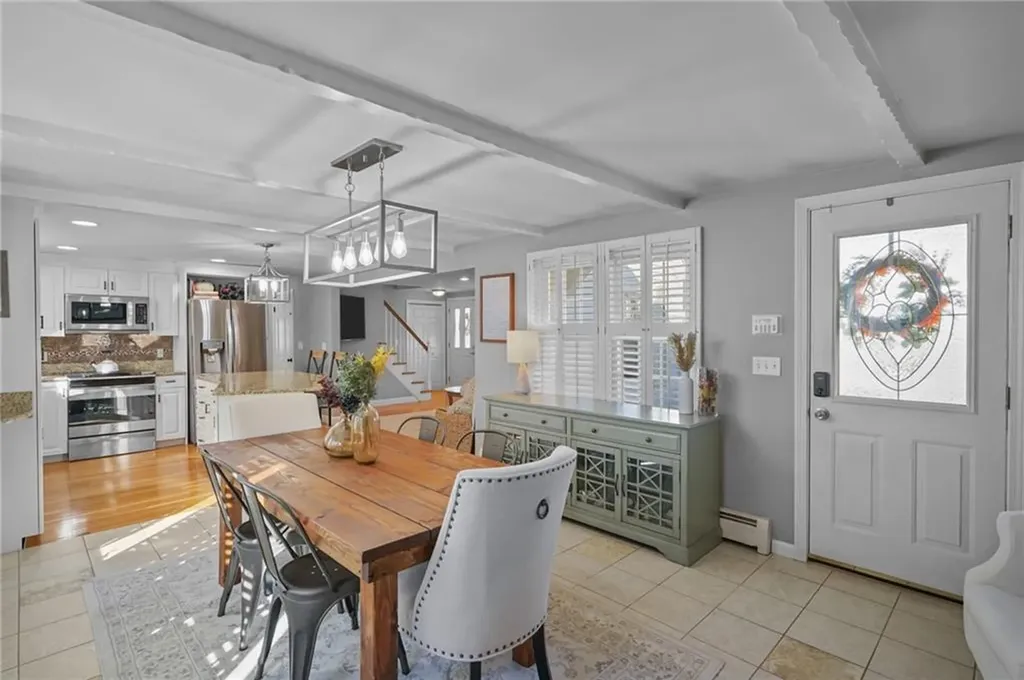 38 Angela Avenue Cranston RI 02921