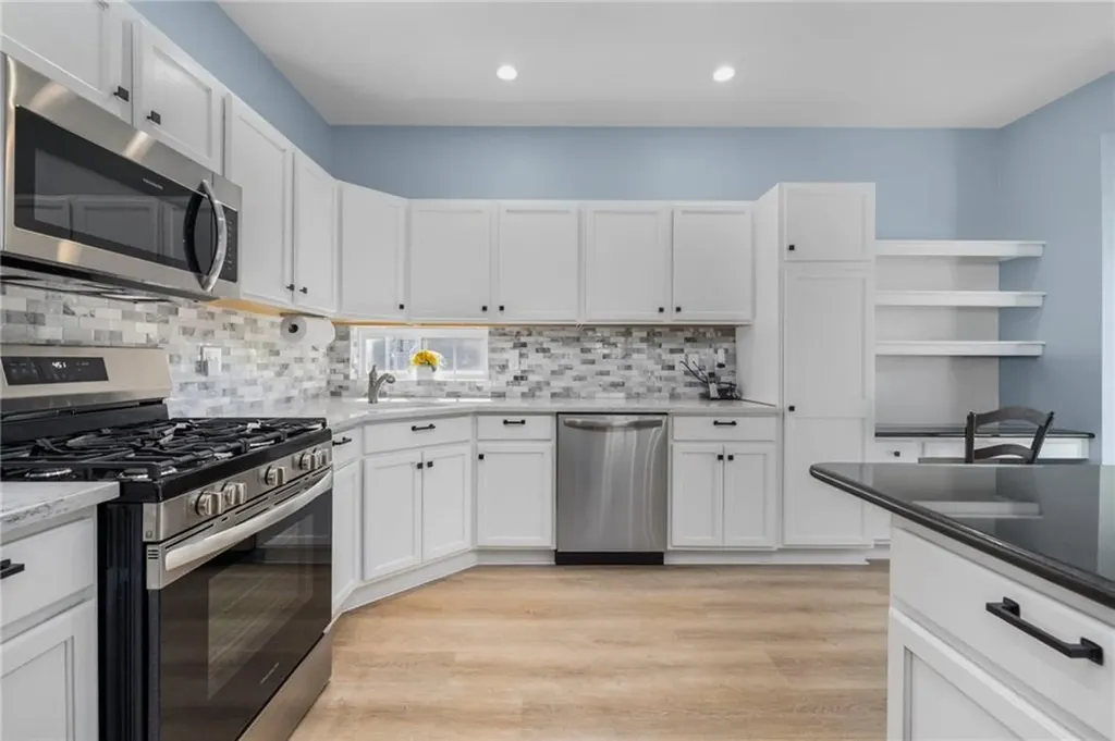 20 Rimwood Drive Smithfield RI 02917
