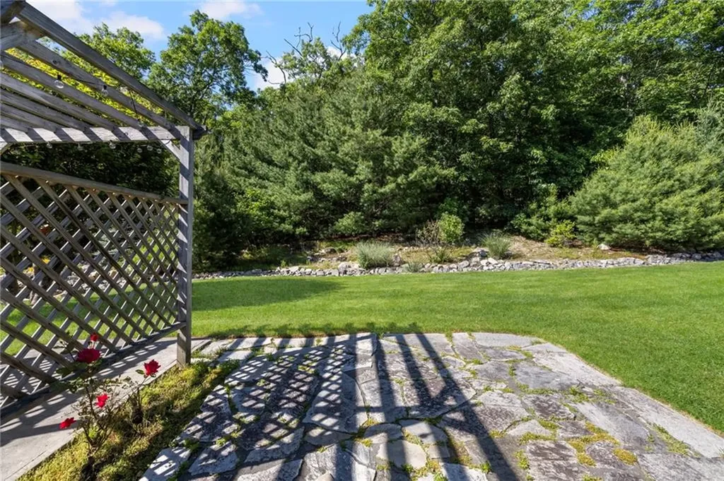 20 Rimwood Drive Smithfield RI 02917