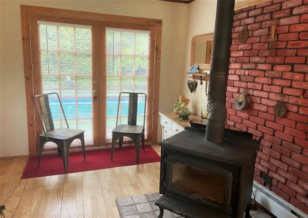 49 Grinell Avenue Tiverton RI 02878