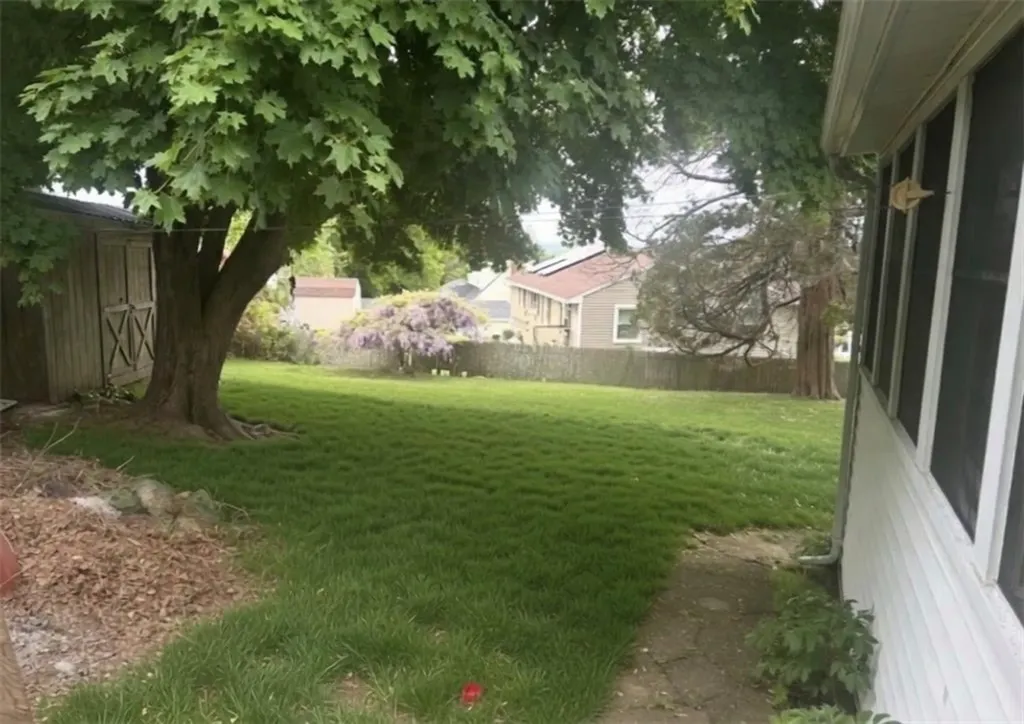 49 Grinell Avenue Tiverton RI 02878