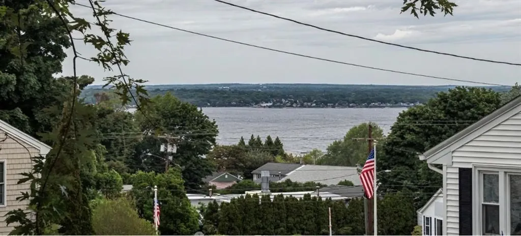 49 Grinell Avenue Tiverton RI 02878