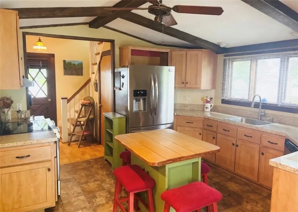 49 Grinell Avenue Tiverton RI 02878