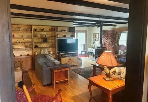 49 Grinell Avenue Tiverton RI 02878